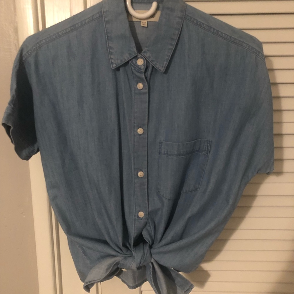 Madewell Chambray Short Sleeve Shirt